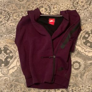 Nike women’s vest, size XS, maroon